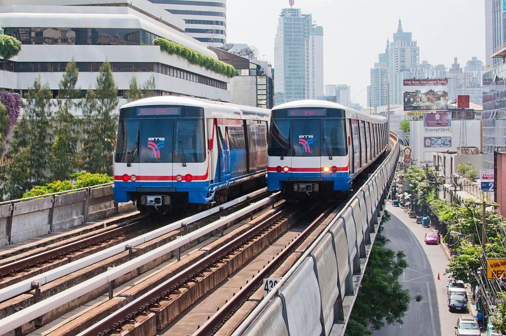 Z Go Inn Bts St Louis Silom V โกอินน์ บีทีเอส เซนต์หลุยส์ สีลม 3 バンコク都 エクステリア 写真